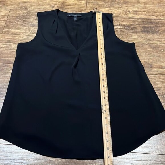 White House Black Market black sleeveless blouse - Picture 7 of 9